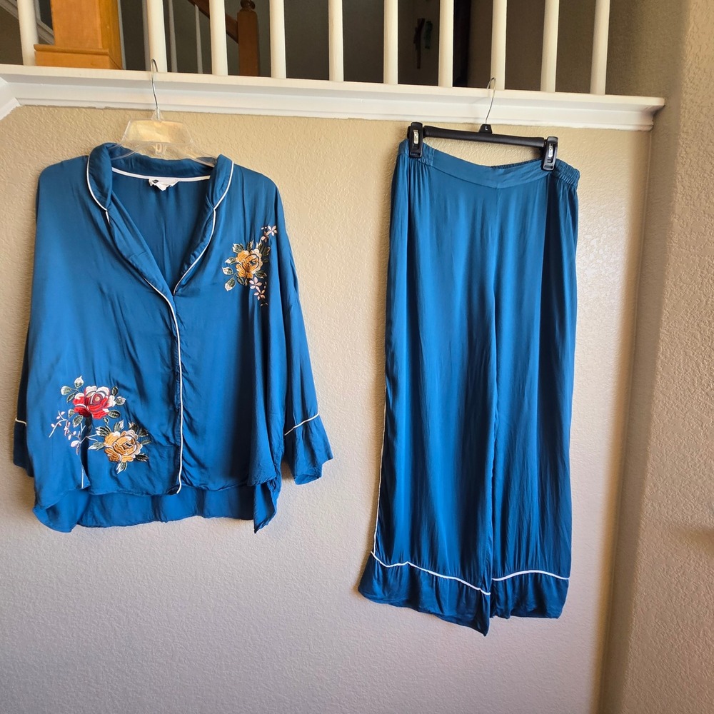 Anthropologie Apreat Teal Blue Floral Embroidered Pajama Set Large PJ Lounge 2pc